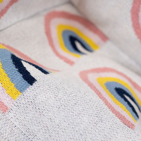 Småbarnfåtölj Saccosäck 1-3 år - Stickad Regnbåge 03