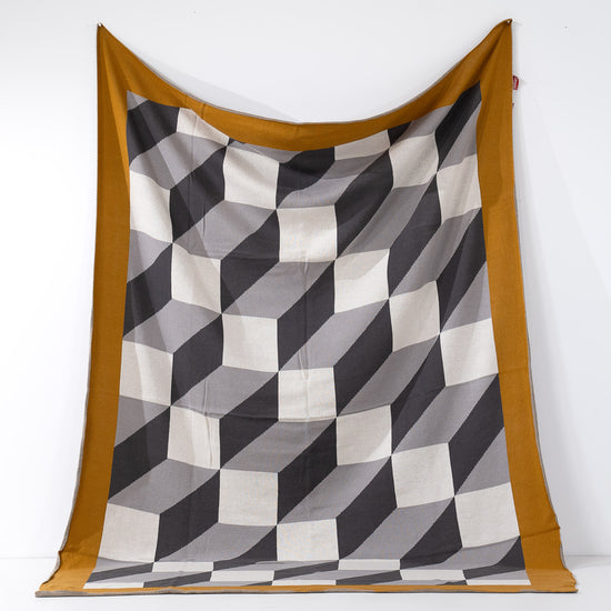 Pläd / Filt - Stickad Prism 01