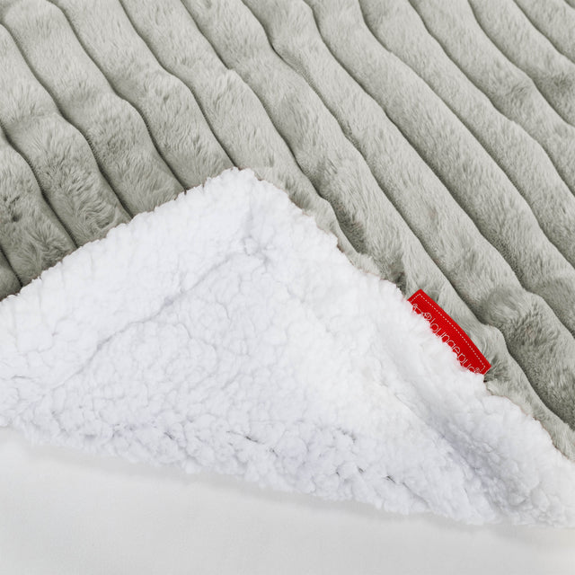 Sherpafilt - Ultraplyschmanchestertyg Salviagrön 01