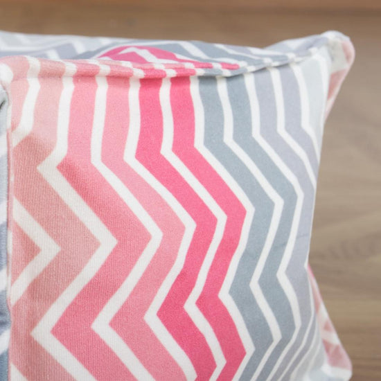 LOUNGE PUG®, Fotpall Sittpuff, Puff, Geometriskt tryck Chevron Rosa