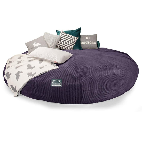 LOUNGE PUG, Titanic Saccosäcksoffa XXXXXL C5000-L, CloudSac Memoryskum, Pom-pom Lila