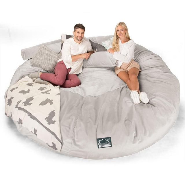 LOUNGE PUG, Titanic Saccosäcksoffa XXXXXL C5000-L, CloudSac Memoryskum, Sammet Silverfärgad