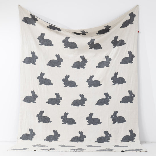 Pläd / Filt - Stickad Rabbit 02