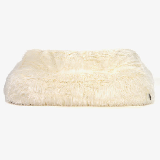 Saccosäcksoffan Sloucher - Mongoliskt Fuskpäls Gräddvit 02