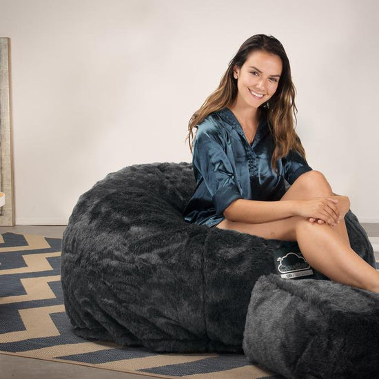LOUNGE PUG, Jättesaccosäck C510-L, CloudSac Memoryskum (NY DESIGN), Fuskpäls Svart