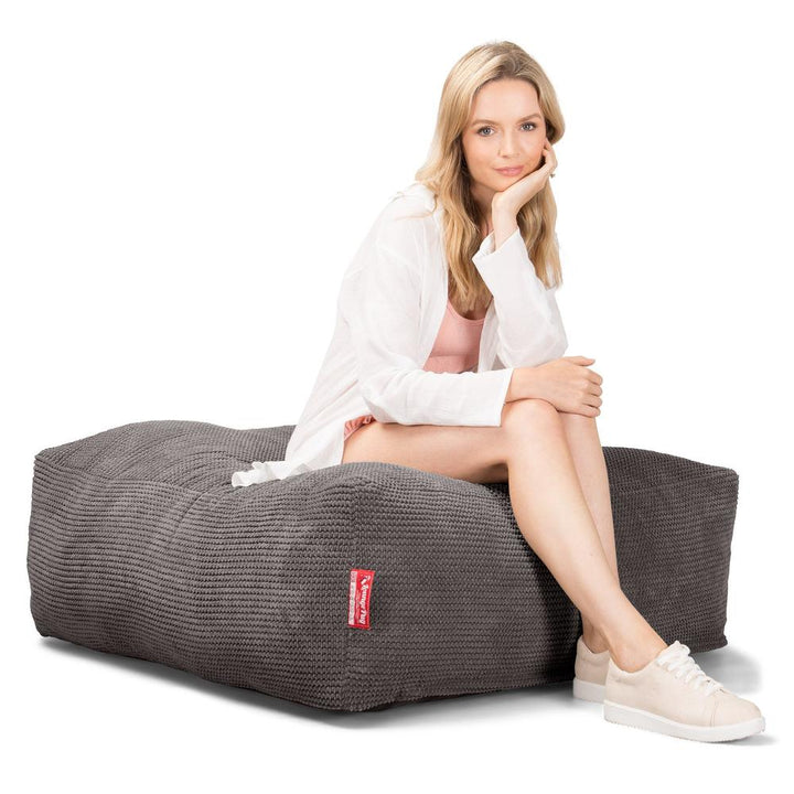 LOUNGE PUG, Sittpuff Fyrkantig C250-L, CloudSac Memoryskum, Pom-pom Mörkgrå