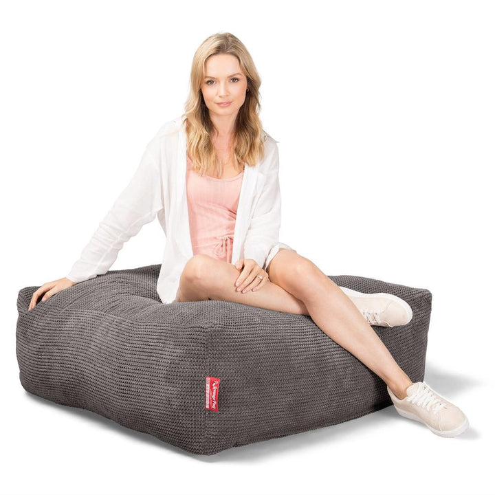 LOUNGE PUG, Sittpuff Fyrkantig C250-L, CloudSac Memoryskum, Pom-pom Mörkgrå