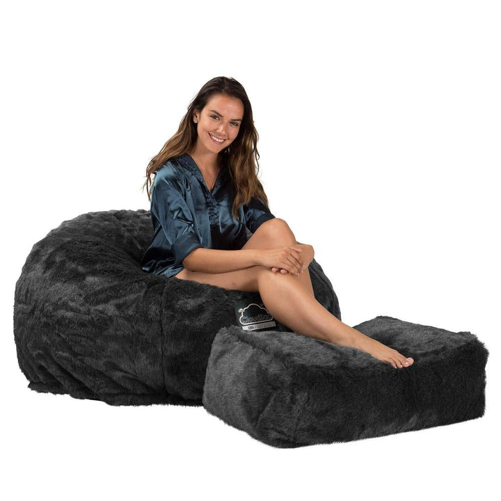 LOUNGE PUG, Jättesaccosäck C510-L, CloudSac Memoryskum (NY DESIGN), Fuskpäls Svart