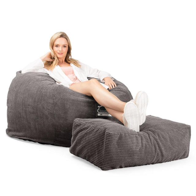 LOUNGE PUG, Jättesaccosäck C510-L, CloudSac Memoryskum (NY DESIGN), Pom-pom Mörkgrå