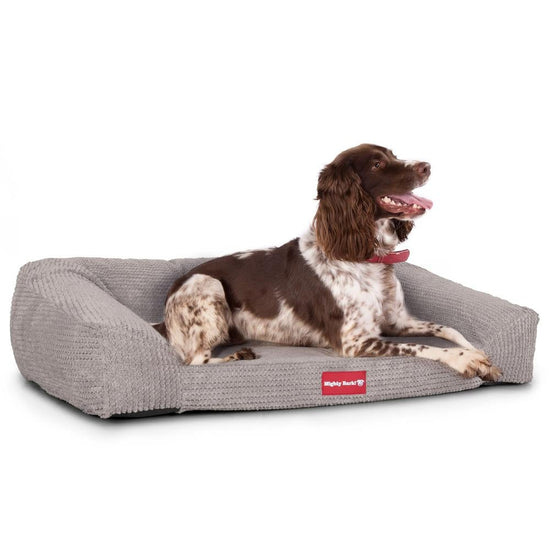 Mighty Bark, Soffan, Hundsoffa/Hundbädd med Ortopediskt Memoryskum, Pom-pom Minkbrun