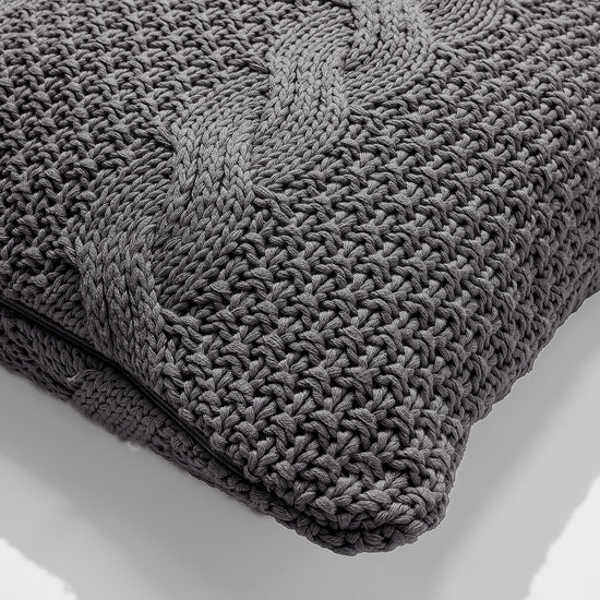 Kudde 47 x 47cm - 100% Bomulls Cable Grå 02