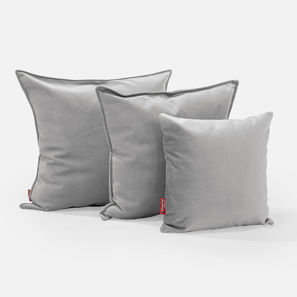 Kudde 47 x 47cm - Sammet Silverfärgad 02
