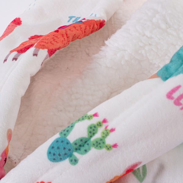 Oversized Hoodie-filt med Dragkedja för Herr eller Dam - Minky Lama Fabric Close-up Image