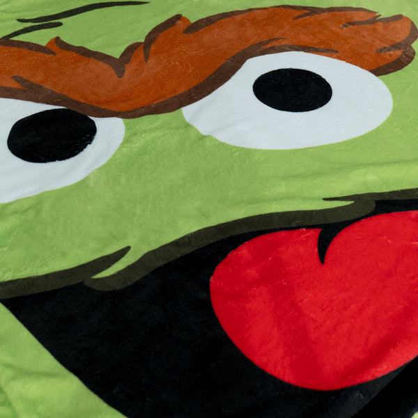 Kuddfodral 47 x 47cm - Oscar The Grouch Fabric Close-up Image